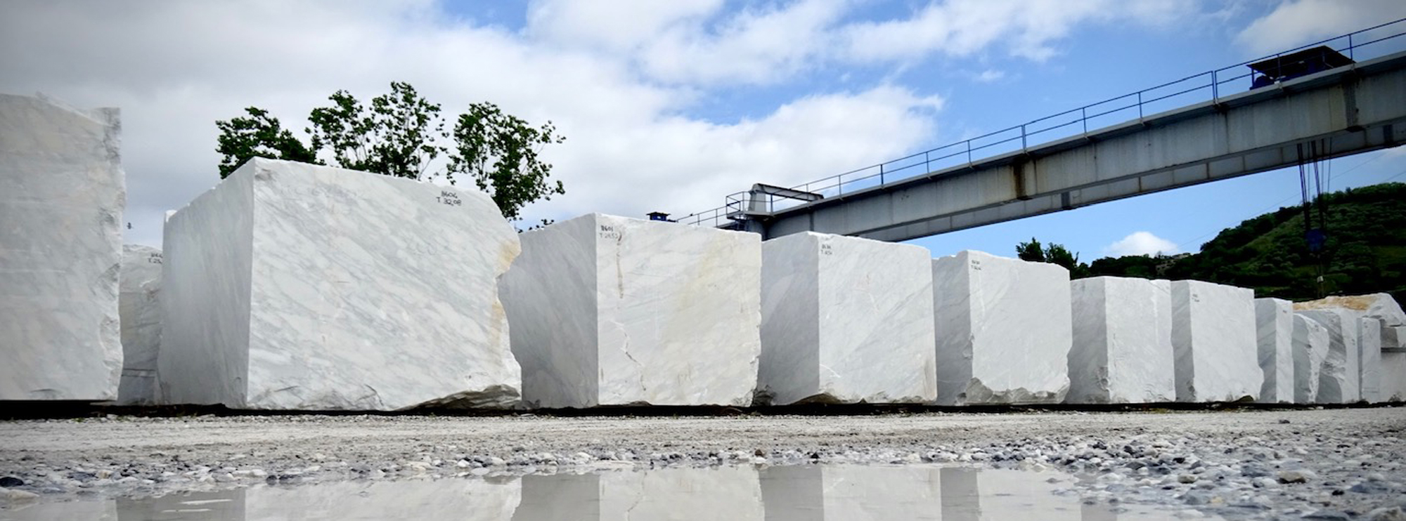 Piazzale Blocchi Marmo srl Massa Carrara